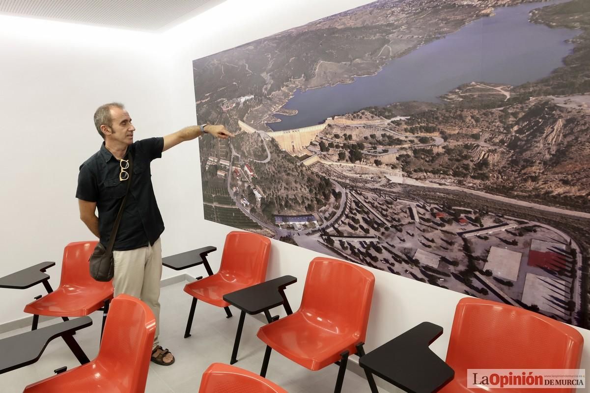 Obras de rehabilitación de la Casa del Agua junto al embalse de Santomera.