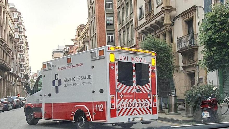 Un ciclista gijonés, en estado muy grave, tras un accidente en Deva