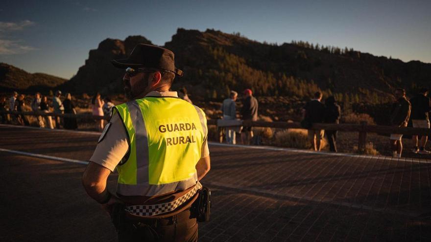 Скандал навколо залучення приватної охорони до нацпарку Тейде: політична дискусія на Тенерифе