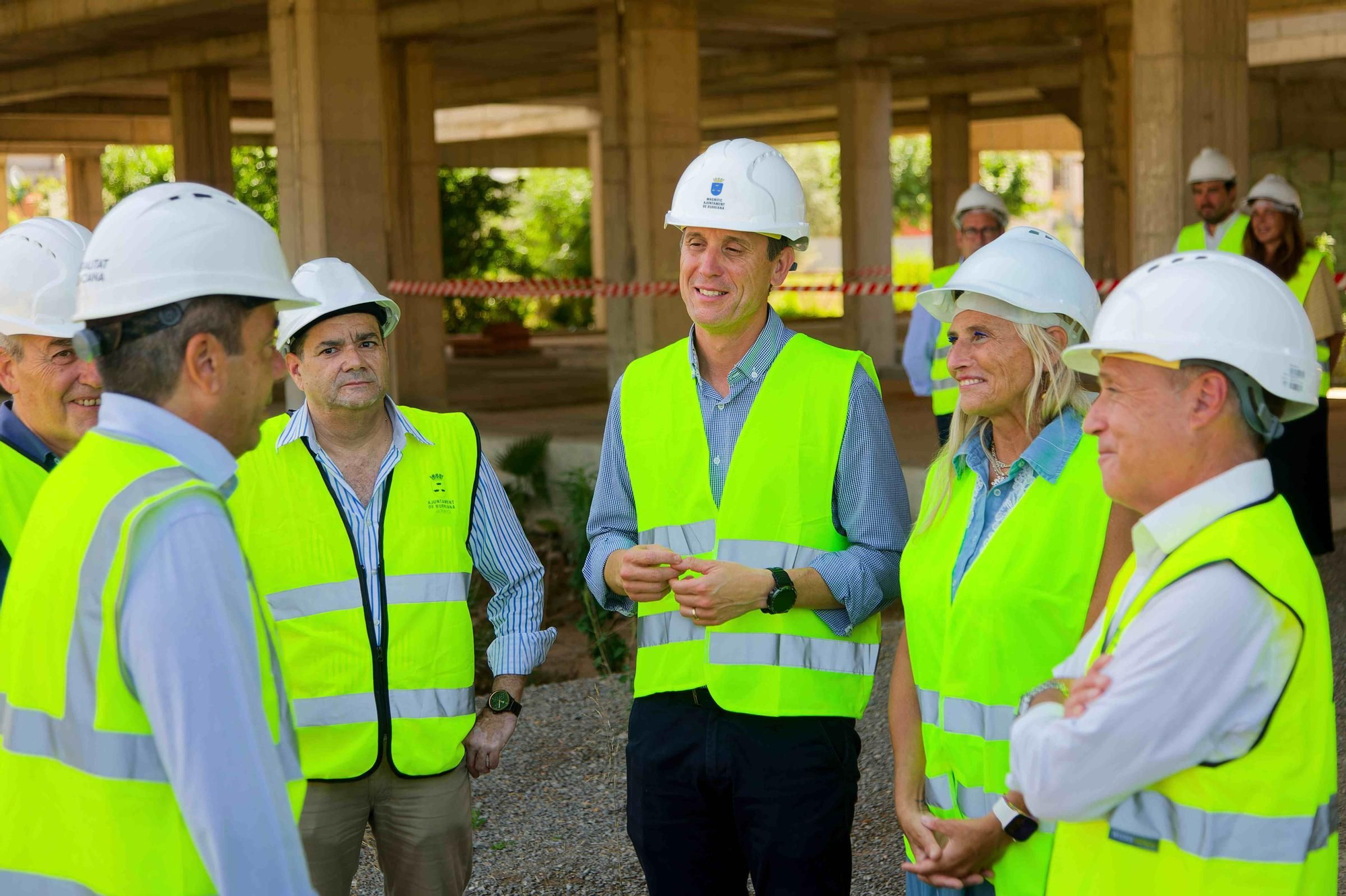 Visita de Mazón al futuro IES Jaume I de Burriana