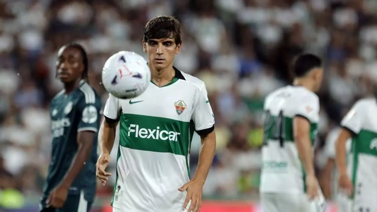 El Elche busca en Cornellà el impulso que lo saque del descenso