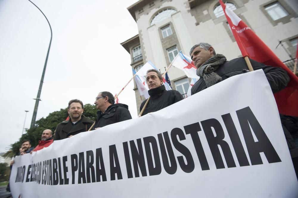 Protesta contra la puja de las primas eléctricas.