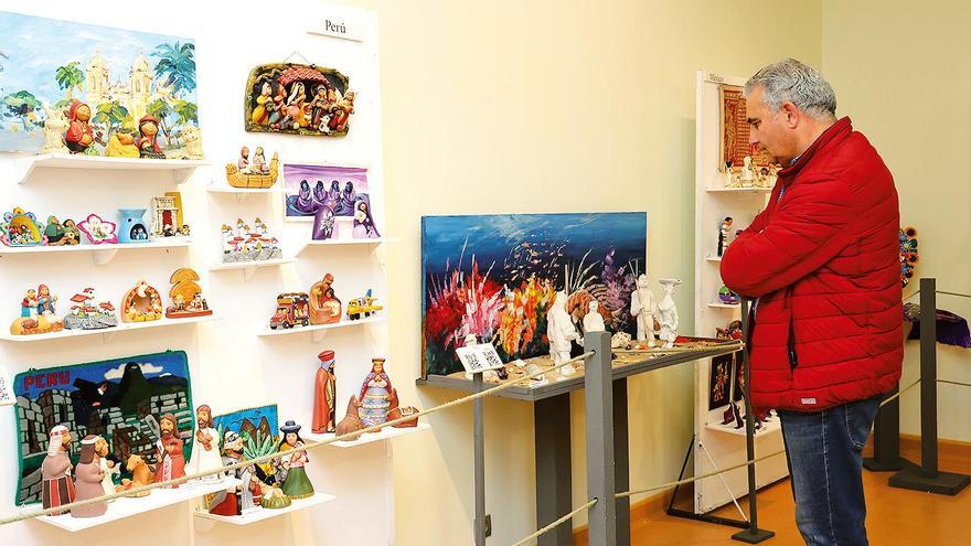 La exposición del Pazo da Cultura de Carballo acoge un total de 368 belenes de todo el mundo. Foto: ECG
