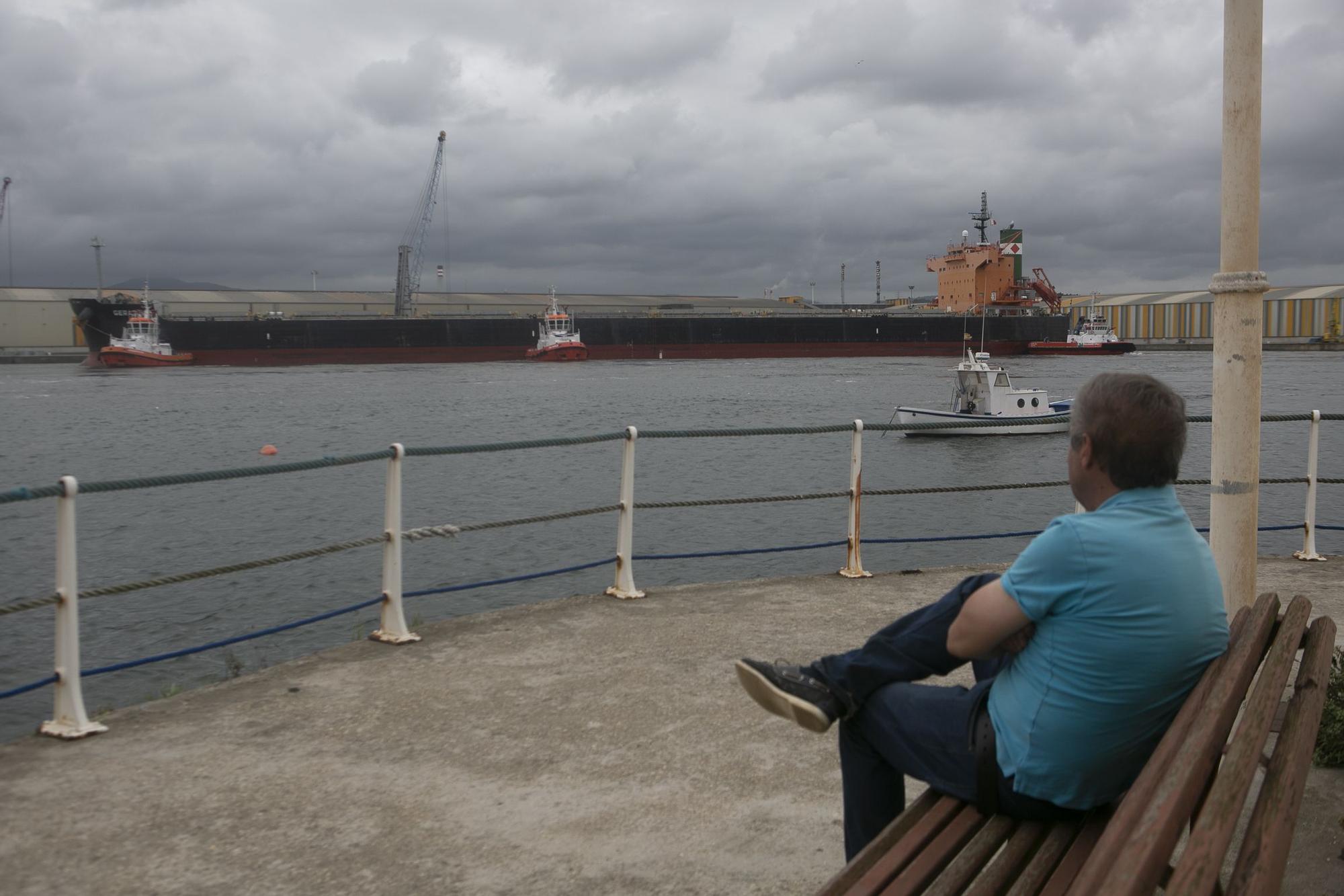 Un coloso en el Puerto de Avilés