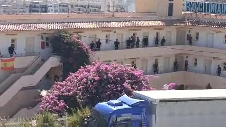 Una empresa desaloja cerca de cuarenta habitaciones okupadas en un hotel de Calp