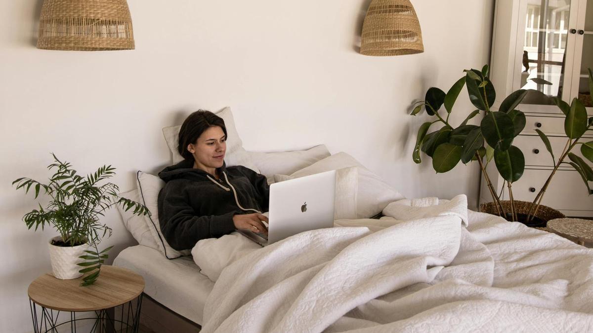 Dormir amb plantes a l'habitació