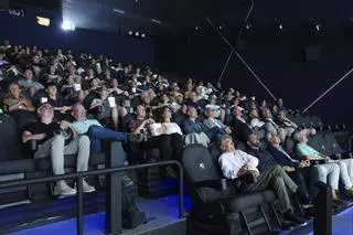 Les imatges de la inauguració de la sala 4D dels OCine de Girona