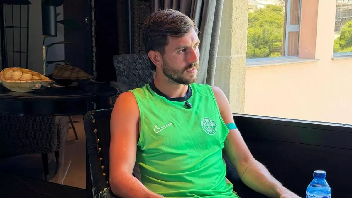 Víctor Chust: "Anselmi y Sarabia son parecidos en su forma de ser, pero apuestan por un Elche distinto"