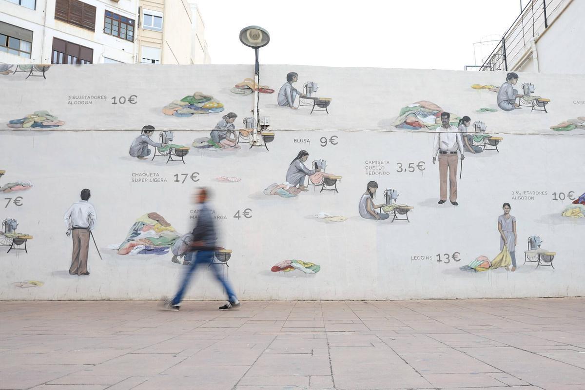 El mural pintado en el pasaje Doctor Serra de València