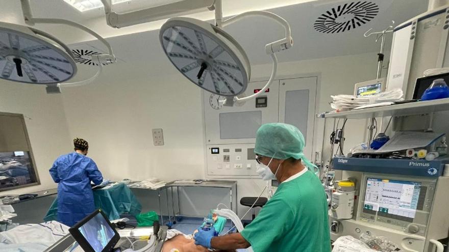 Desarrollo de una intervención con mascarilla en el Hospital Universitario Doctor José Molina Orosa.