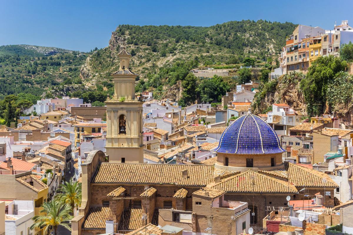 Buñol, uno de los pueblos en los que se celebra una de las 5 fiestas más delirantes de España