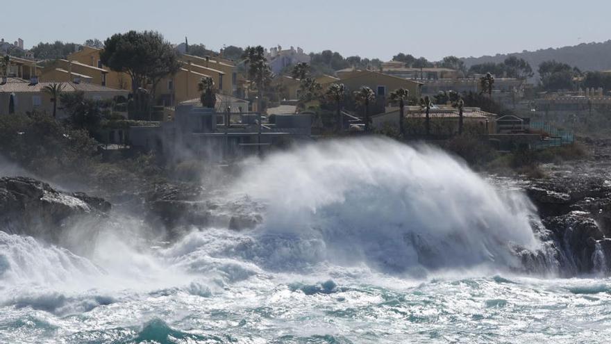 Emergencias activa el Plan Meteobal y pide prudencia ante el temporal que se avecina