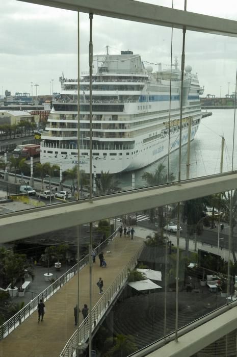 BARCOS TURISMO MUELLE SANTA CATALINA