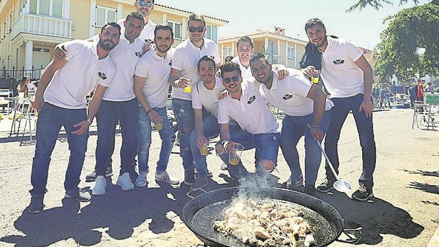 La Festa de les Paelles de Nules crece con más de 6.000 asistentes