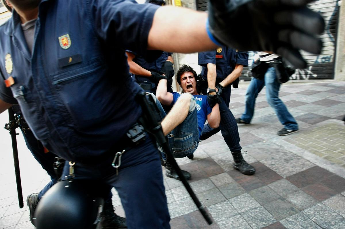 Actuación policial en Madrid durante las acampadas del 15-M.