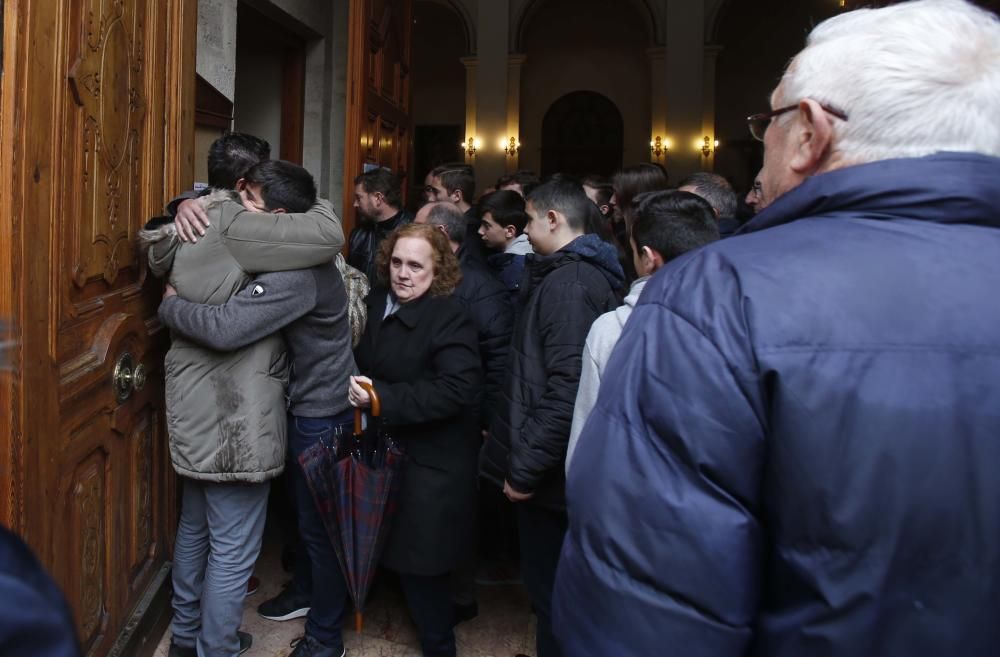 Multitudinario adiós al joven futbolista Nacho Barberà