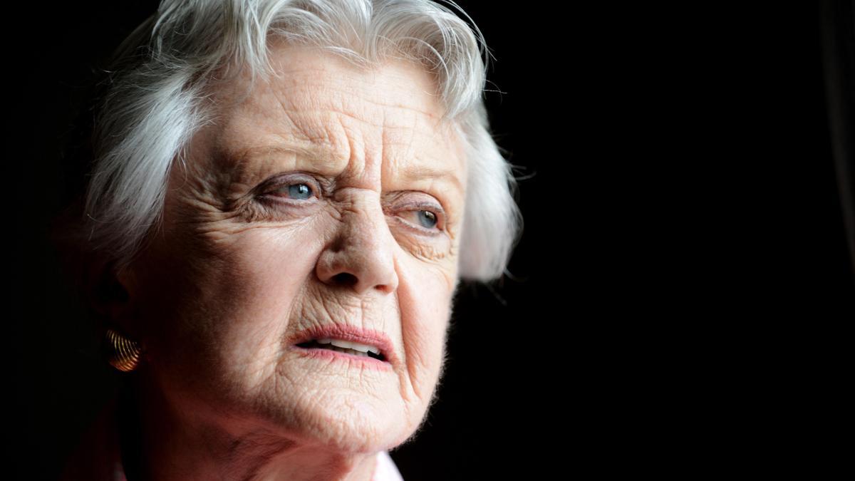 Angela Lansbury dies at 96