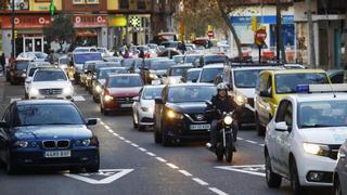 Estos son los tres barrios de Zaragoza donde aparcar es una auténtica pesadilla