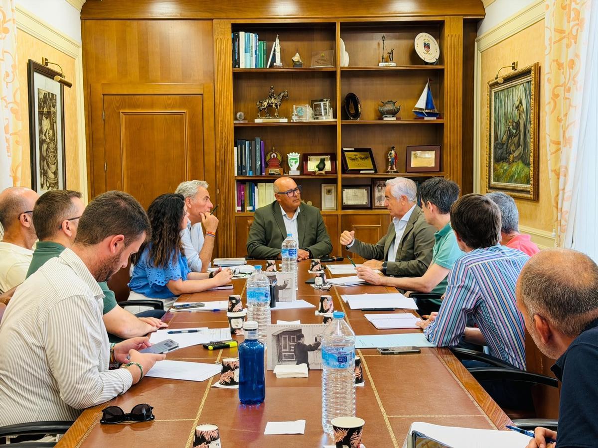 El Ayuntamiento seguirá negociando con el Consorcio de Transportes cómo satisfacer las necesidades de los usuarios tras el incremento de la demanda