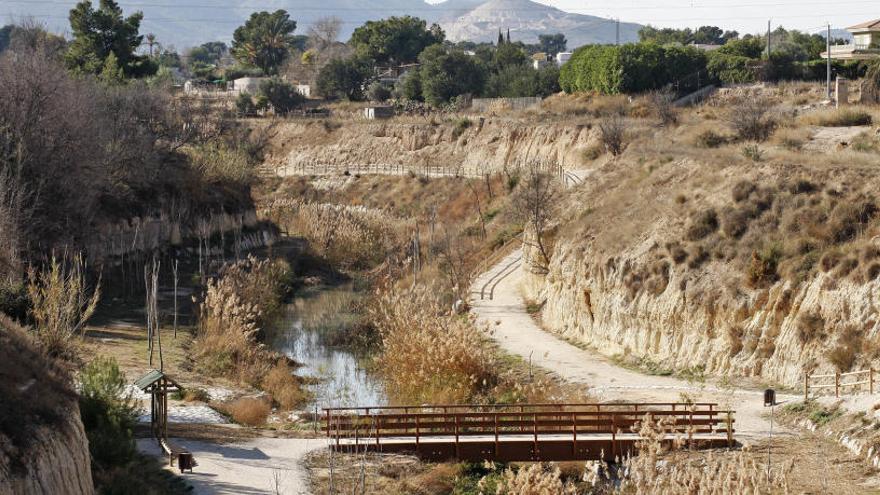 El cauce del río Tarafa a su paso por Aspe