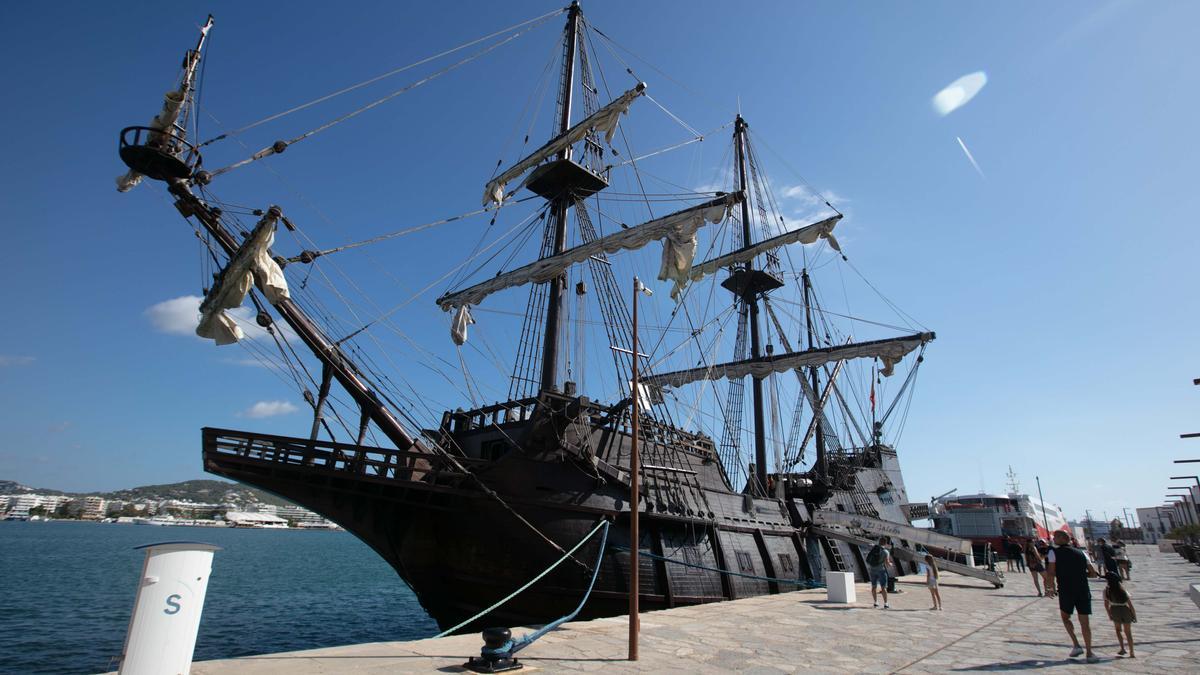 El galeón ‘Andalucía’ recala en Ibiza