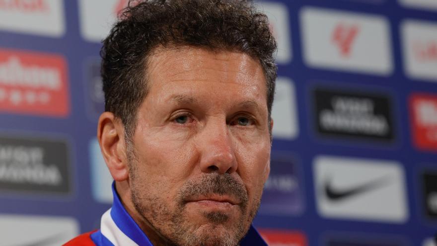 Simeone: "Julián Álvarez es uno de los mejores delanteros del mundo, y lo tenemos nosotros"