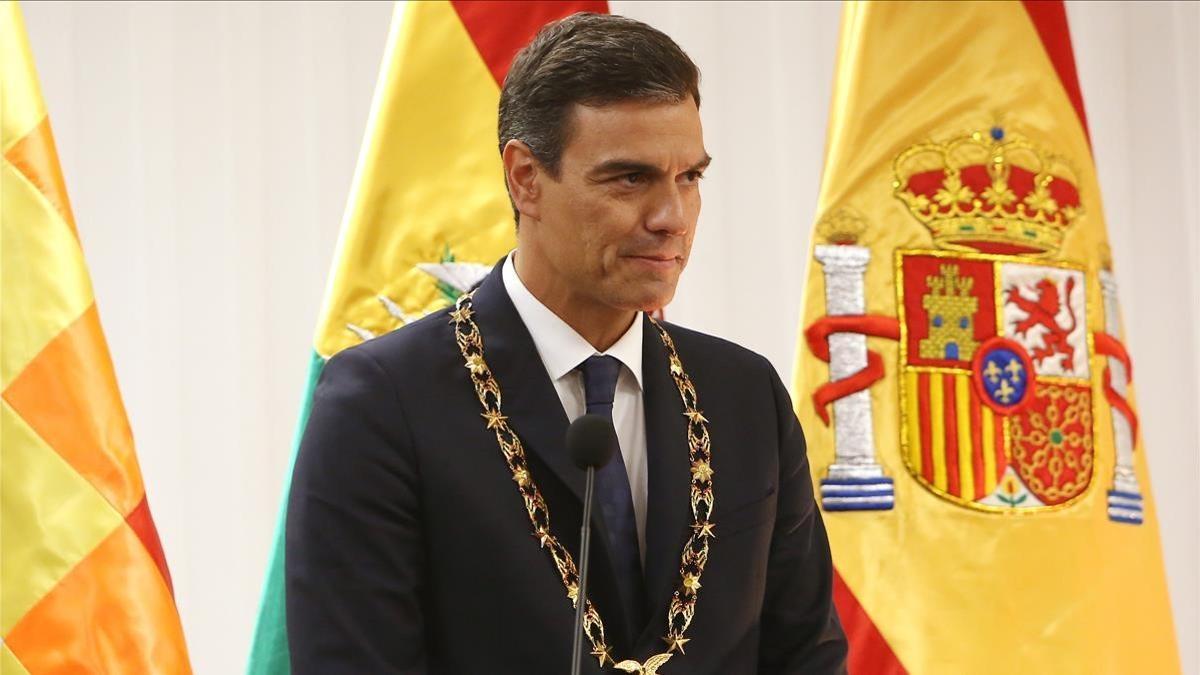 Pedro Sánchez, este miércoles, en rueda de prensa desde Bolivia.