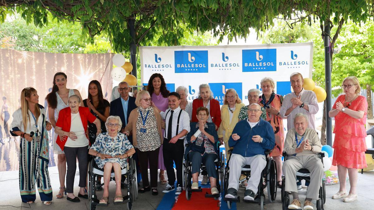 Pasarela senior en Ballesol: la elegancia no tiene edad