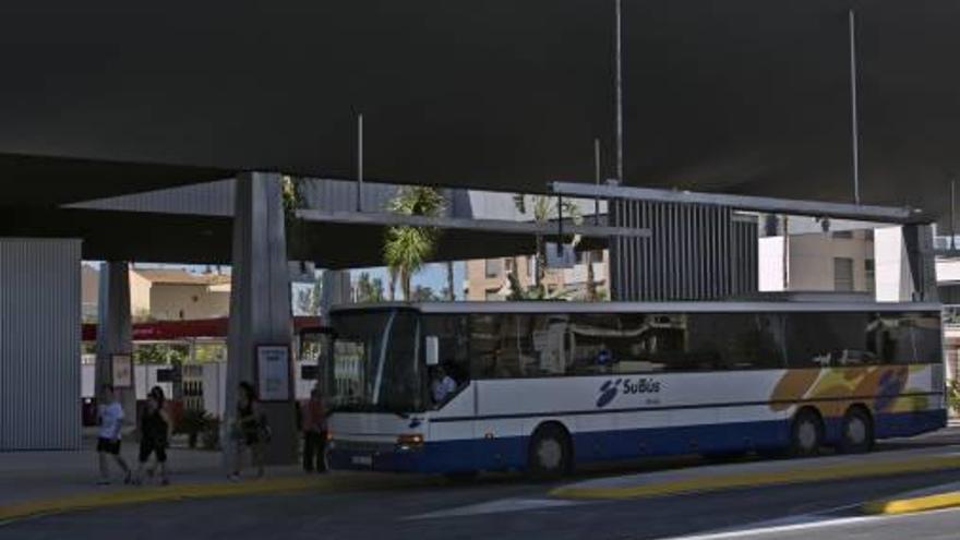 La estación de autobuses en Santa Pola.