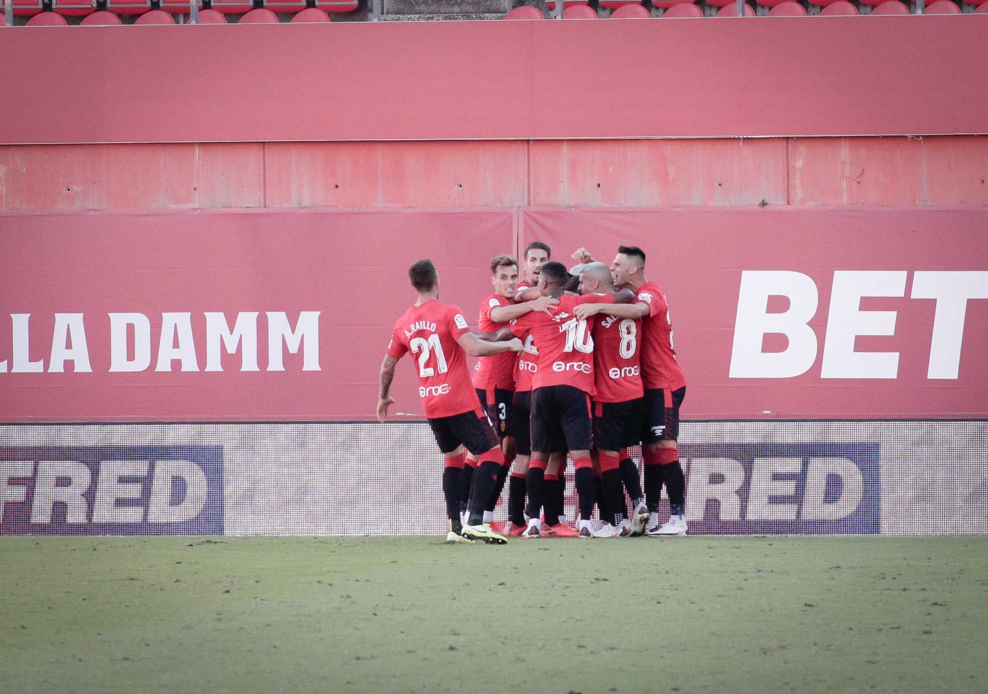 El Mallorca vence por la mínima al Sabadell con un gol de Dani Rodríguez