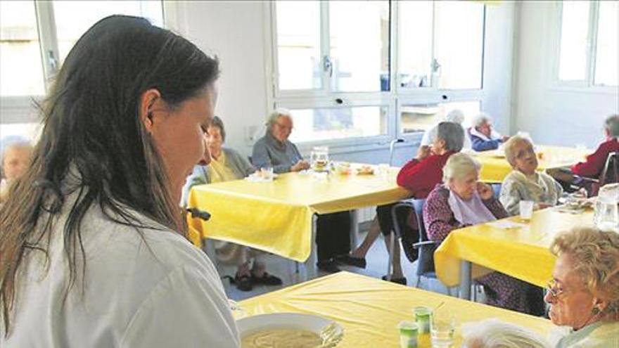 Sanidad centralizará el botiquín de 42 residencias con 3.276 mayores