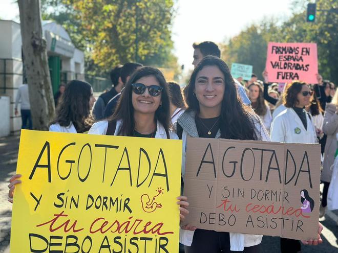 Fotogalería | Manifestación de médicos en Sevilla por el Estatuto Marco