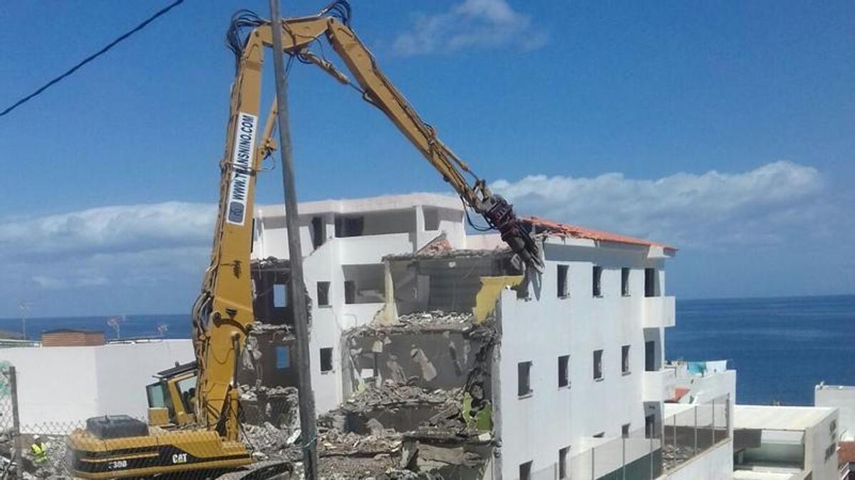 Obras de demolición de la Casa Cuartel de Garachico adjudicadas a Angrasurcor.