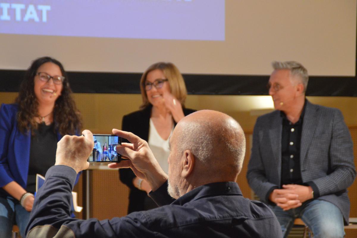 Els candidats van mantenir un debat positiu a Santa Clara