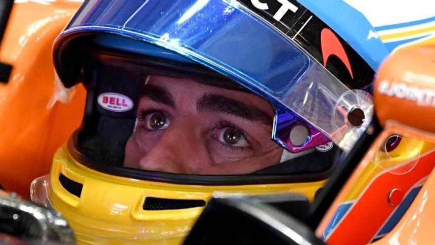 El monoplaza de Alonso se rompe antes de la salida en Rusia