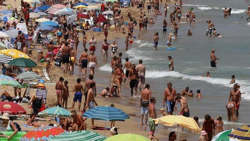 Muere una mujer de 75 años en la playa de La Mata de Torrevieja