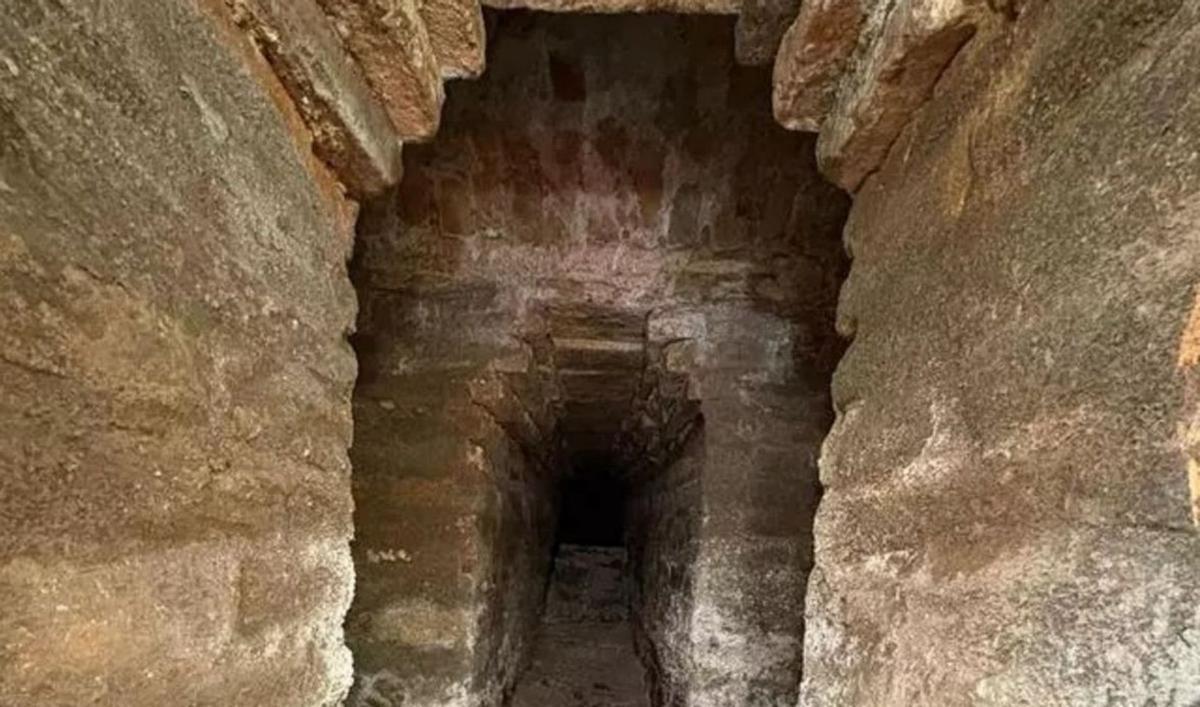 La campana de los perdidos suena desde el campanario de la iglesia de San Miguel.  | EL PERIÓDICO