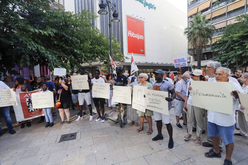 Manifestación en València contra los fallecidos en la valla de Melilla