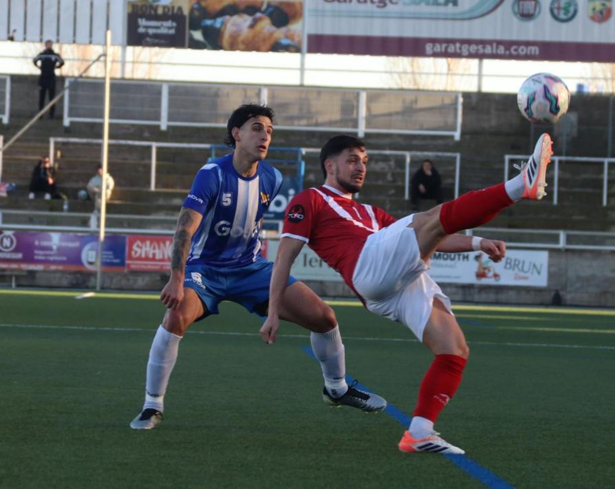 Uriel Brugnoni, del Figueres, en el duel contra el Tossa.