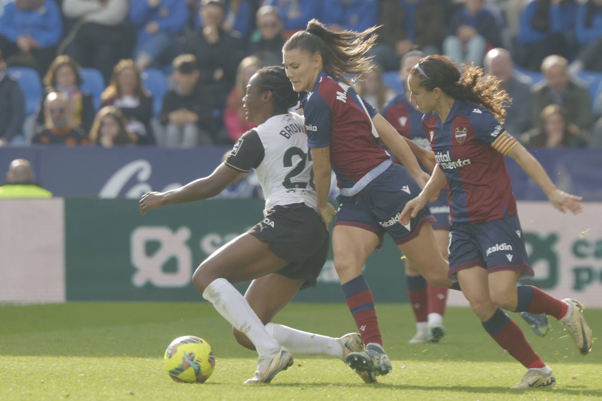 Las mejores fotos del Levante - Valencia de LaLiga F