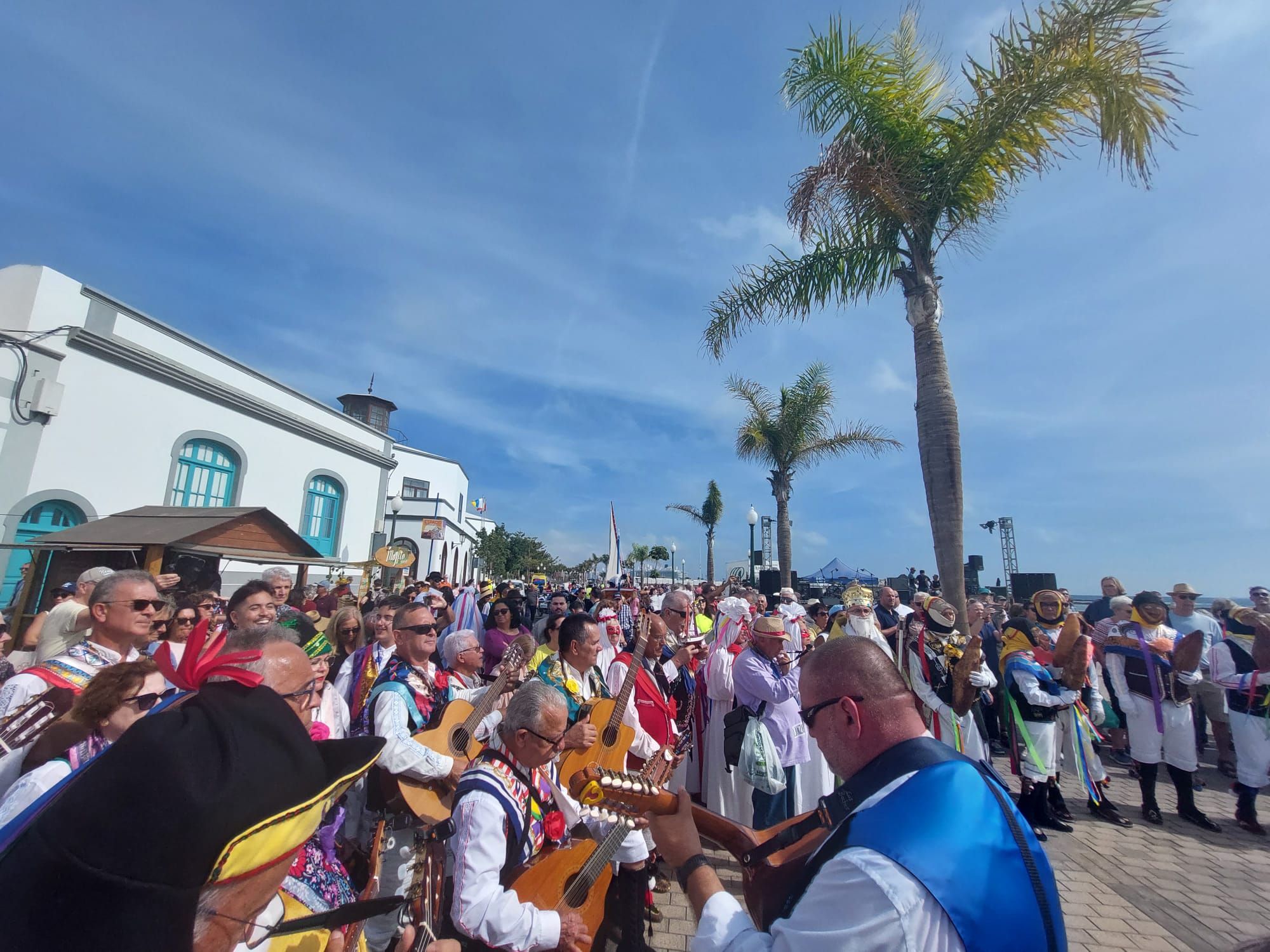 Los Buches estrenan el barco 'El Volador' en el Carnaval Tradicional de Arrecife 2024