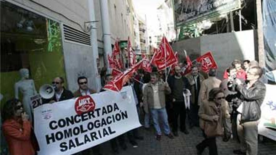 La negociación no frena las quejas de los profesores de la concertada