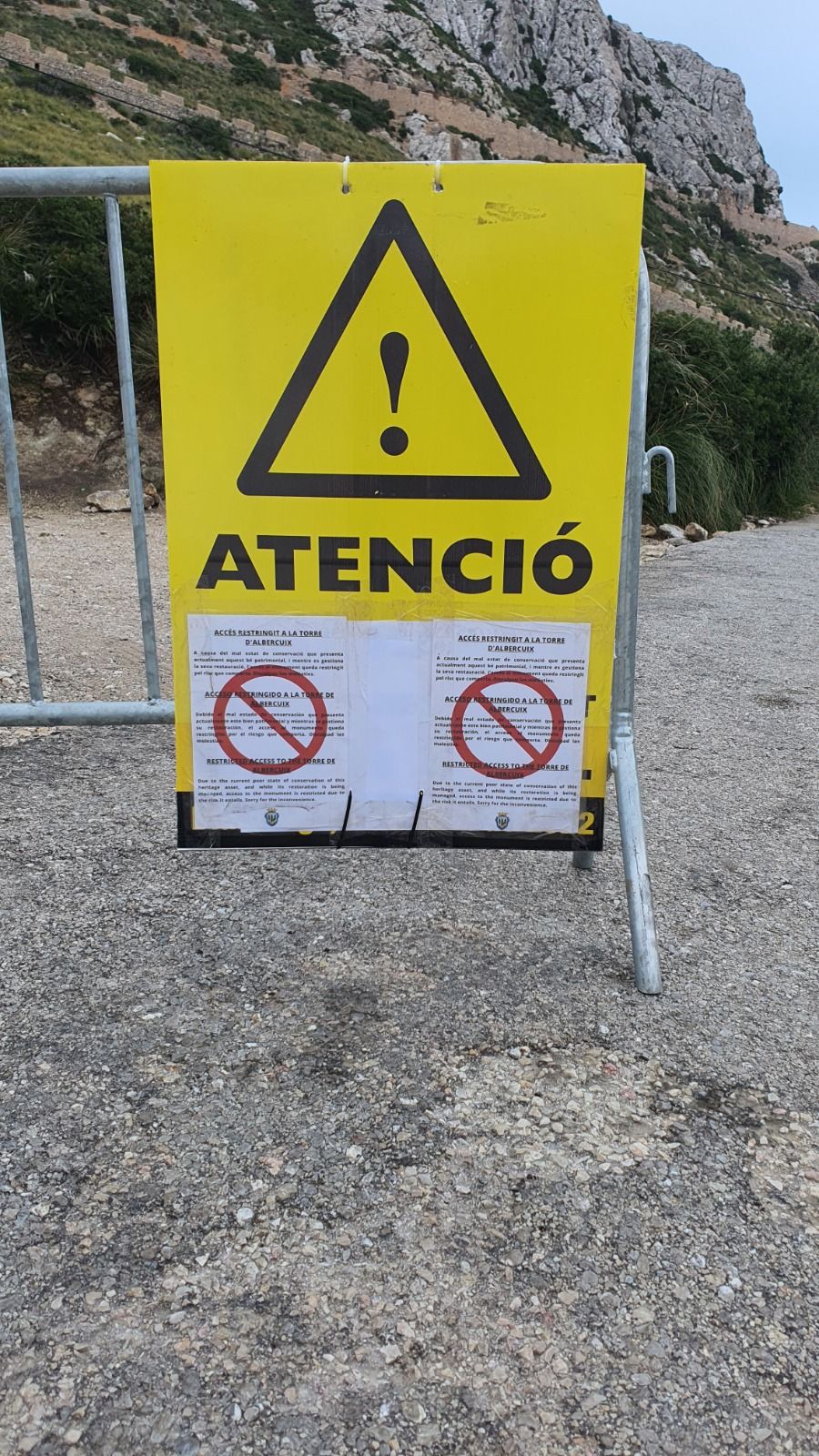 Fotos | Cierran el acceso al interior de la Torre d'Albercuix en Pollença