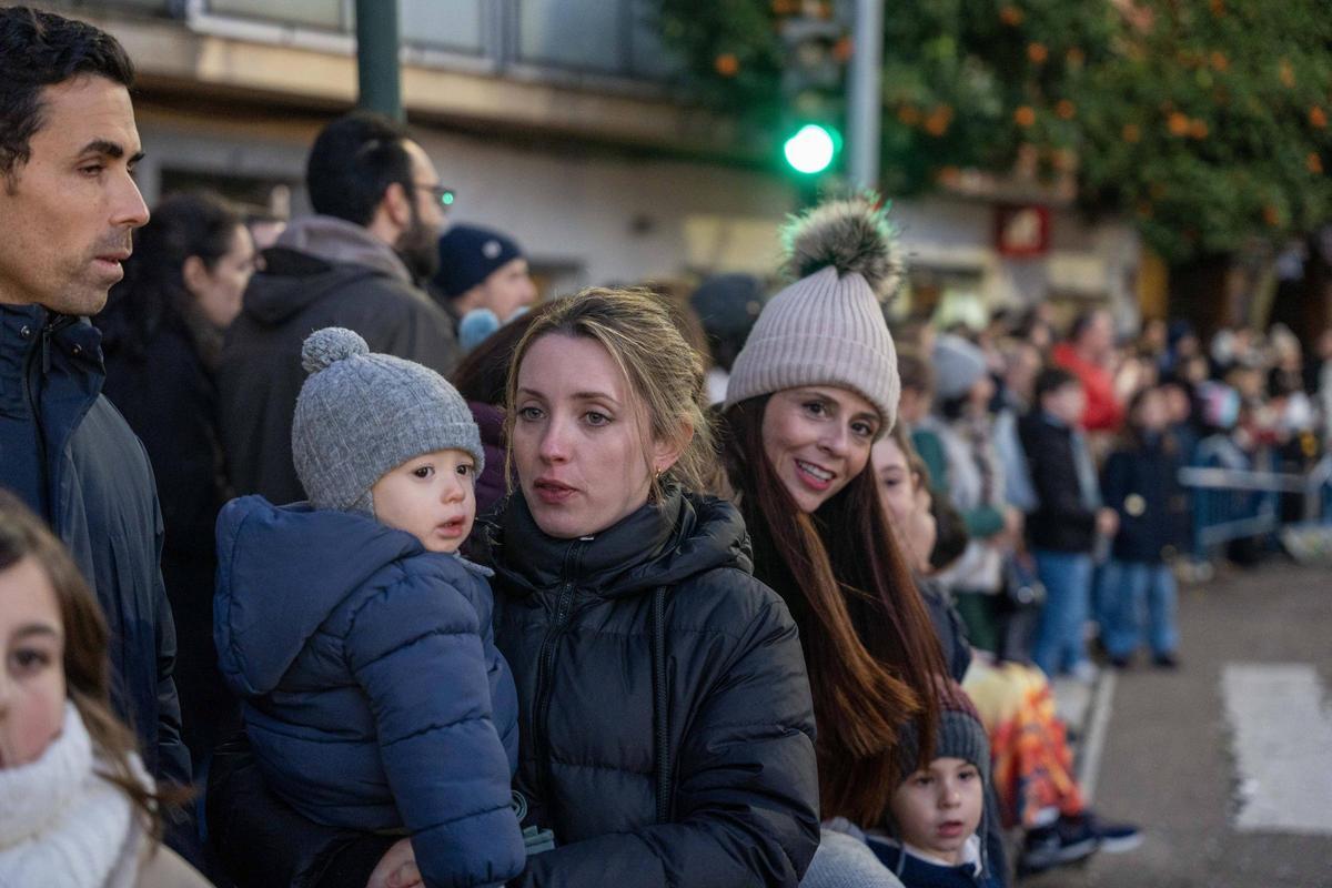 Fotogalería | Así fue el paso de los Reyes Magos por Badajoz