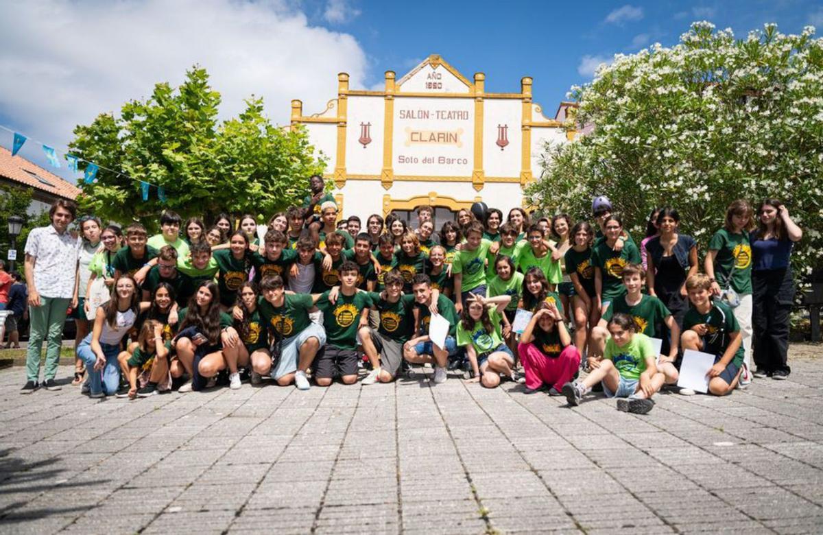Foto grupal del alumnado participante en el curso de verano. | Juan Vega