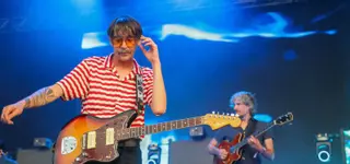 Miles de personas gozan de la música en un gran despegue en A Concha