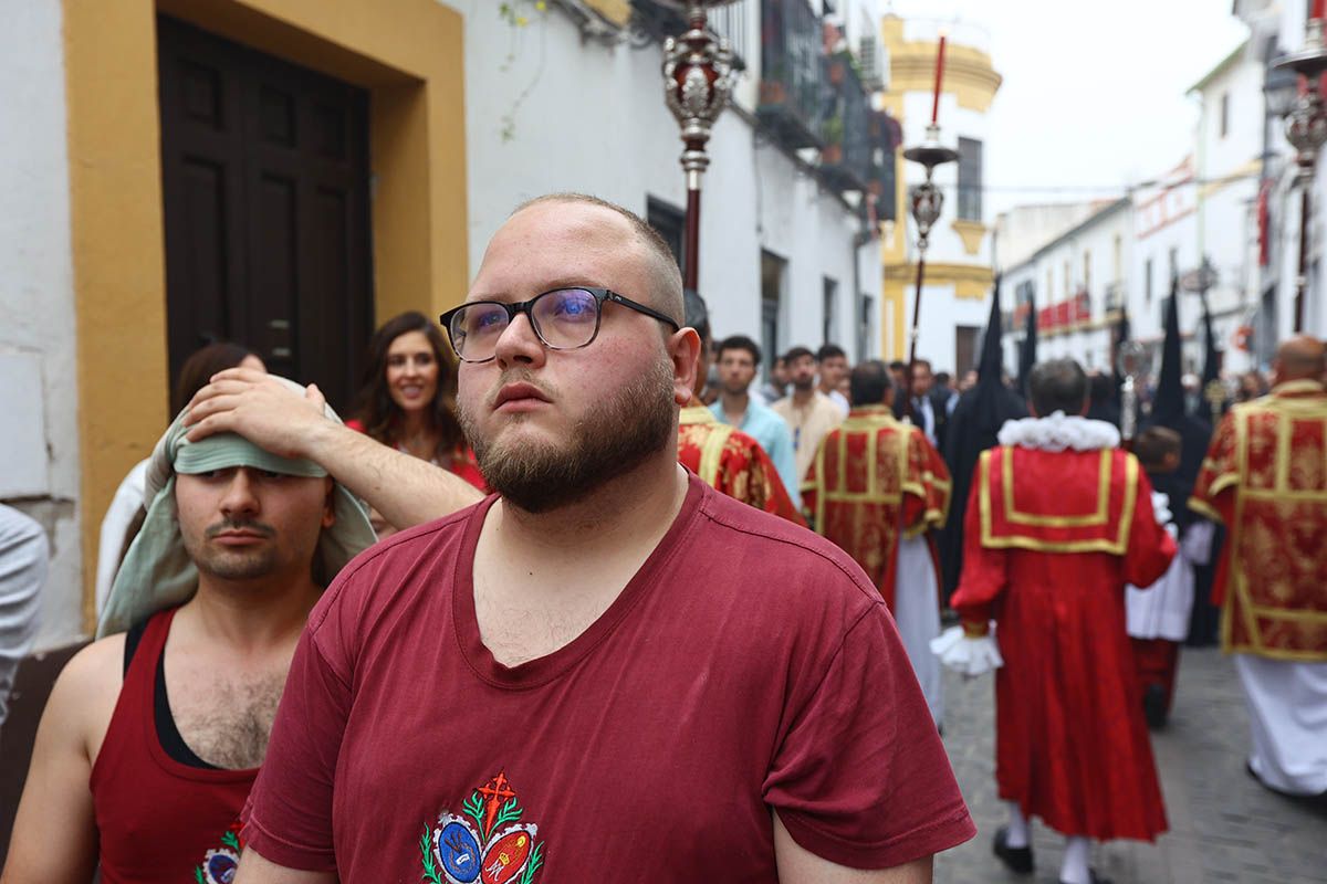 La salida del Cristo de las Penas y Nuestra Señora Madre de los Desamparados, en imágenes