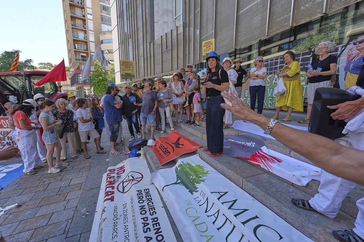 Les imatges de la protesta contra els Macroprojectes energètics