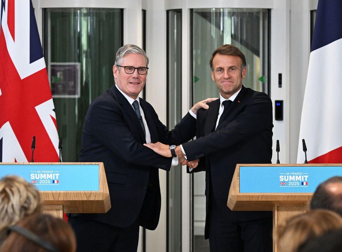 Starmer i Macron tanquen un acord per frenar l’arribada d’immigrants Starmer i Macron tanquen un acord per frenar l’arribada d’immigrants