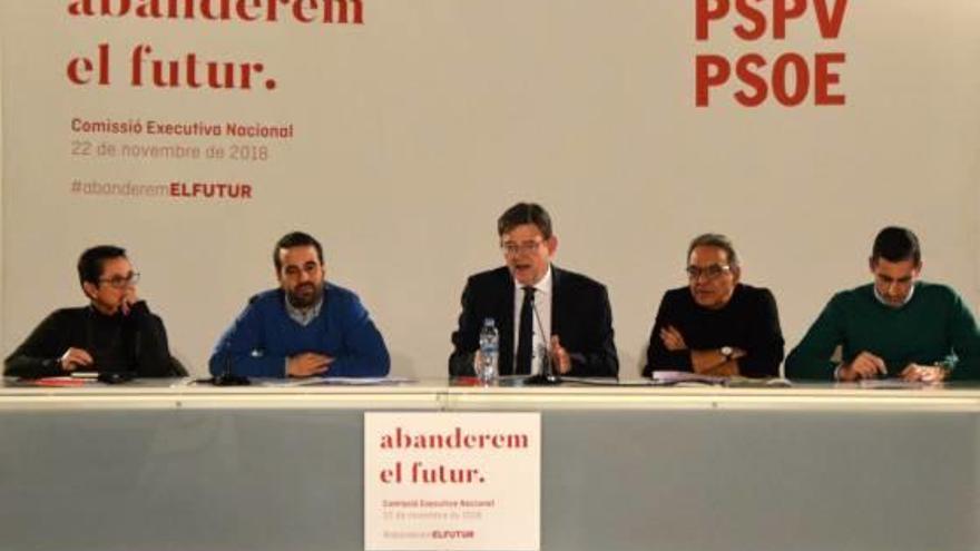 El presidente Ximo Puig, durante la reunión de la ejecutiva en la sede de los socialistas valencianos.